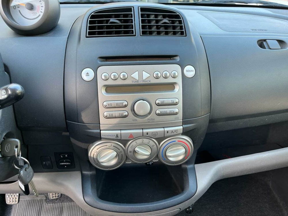 Daihatsu Sirion usata a Lecco (9)