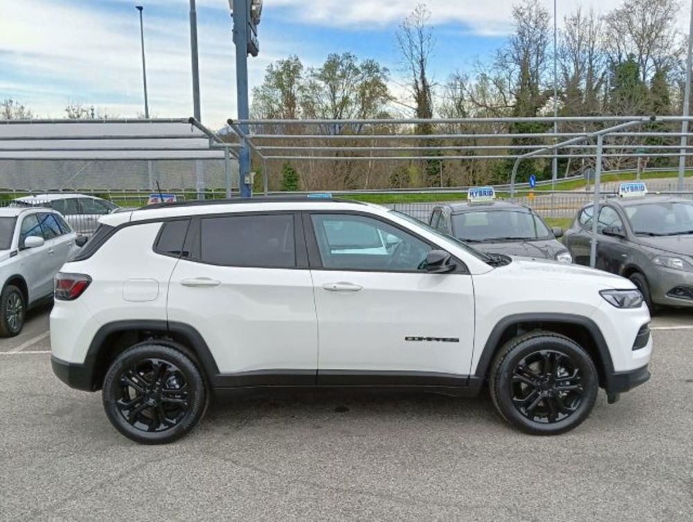 Jeep Compass nuova a Brescia (4)