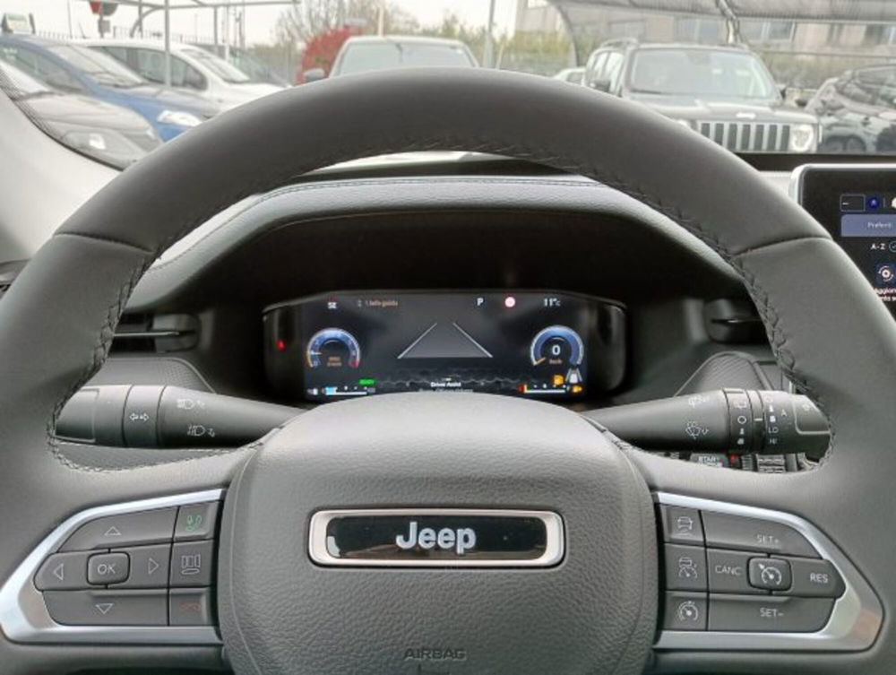 Jeep Compass nuova a Brescia (7)