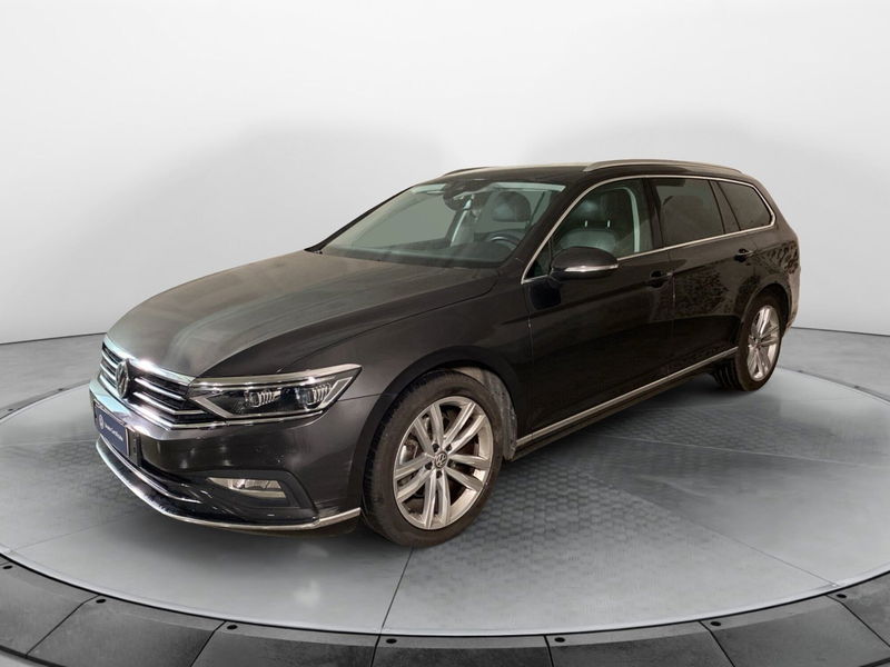 Volkswagen Passat Variant 2.0 TDI SCR 190 CV DSG Executive BMT  del 2020 usata a Carnago