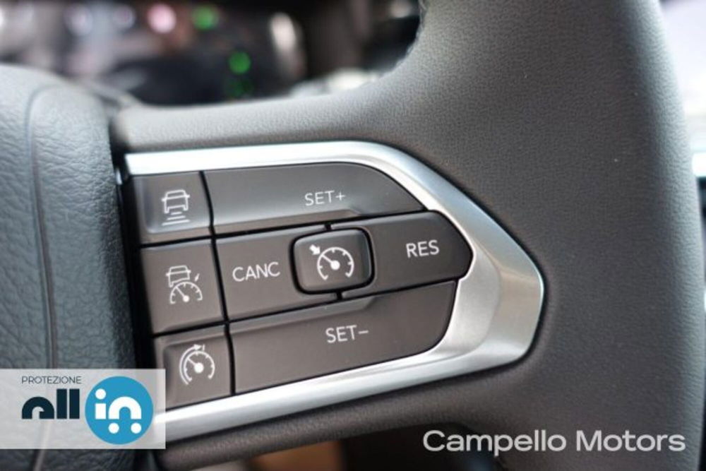 Jeep Compass nuova a Venezia (13)