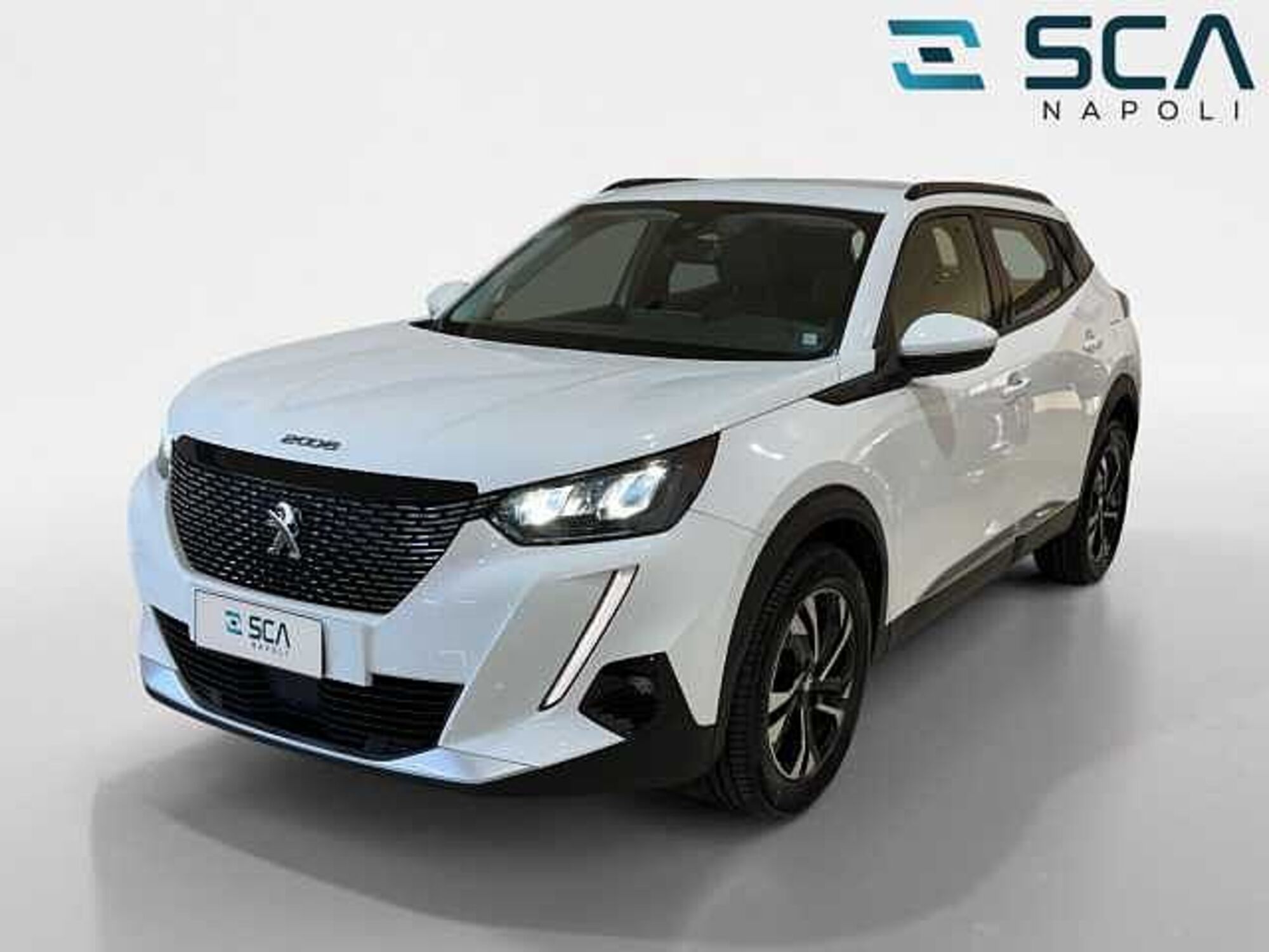 Peugeot 2008 PureTech 100 S&amp;S Allure  del 2021 usata a Napoli