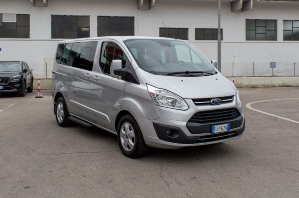 Ford Tourneo Custom usata a Latina