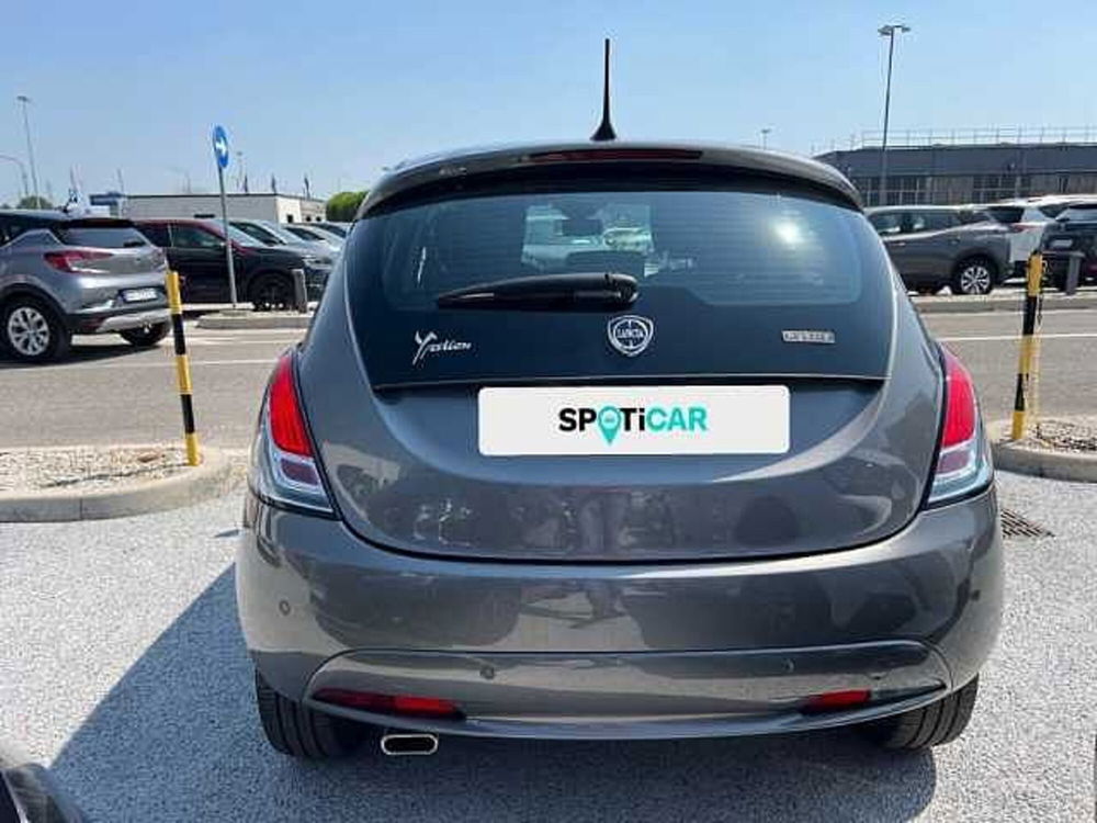 Lancia Ypsilon usata a Ravenna (5)