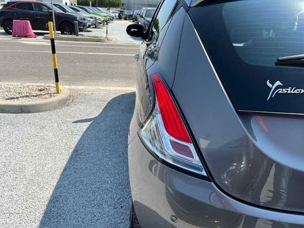 Lancia Ypsilon usata a Ravenna (9)