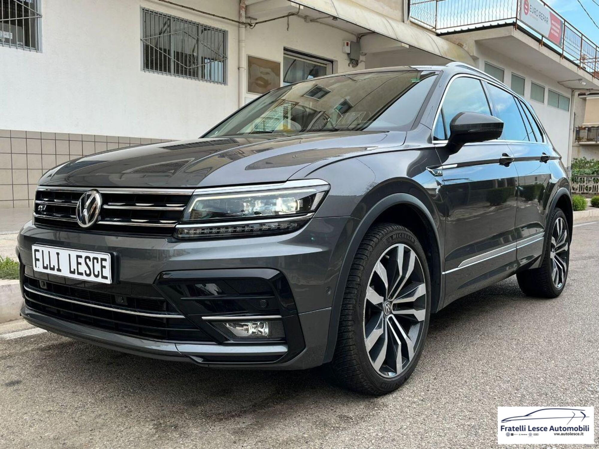 Volkswagen Tiguan 2.0 BiTDI SCR DSG 4MOTION Advanced R-Line BMT del 2019 usata a Cassano allo Ionio