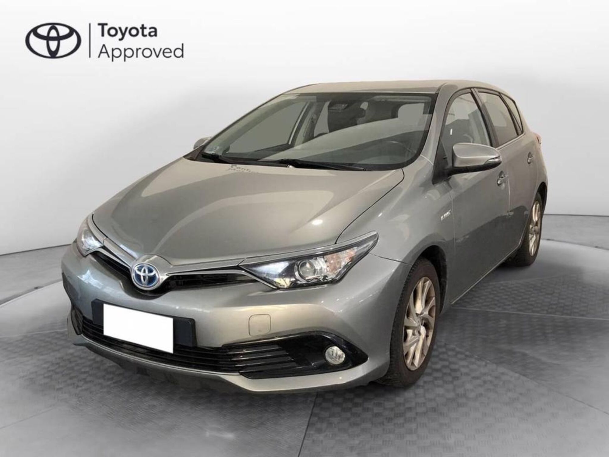 Toyota Auris 1.3 5 porte Active del 2017 usata a Torino