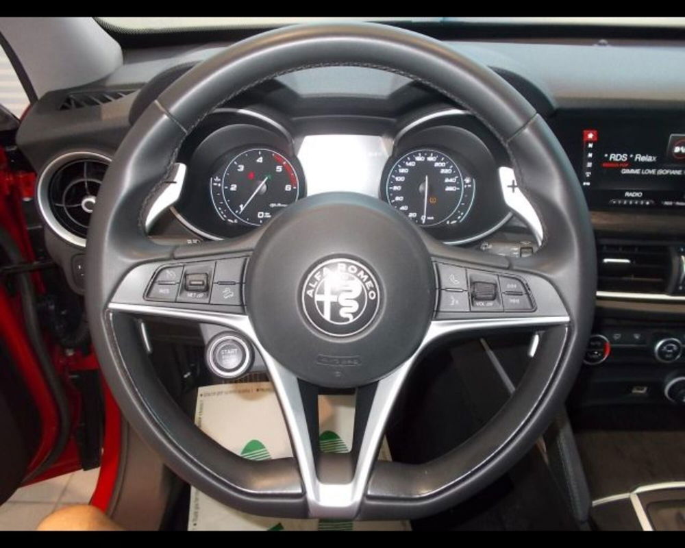 Alfa Romeo Stelvio usata a Aosta (9)