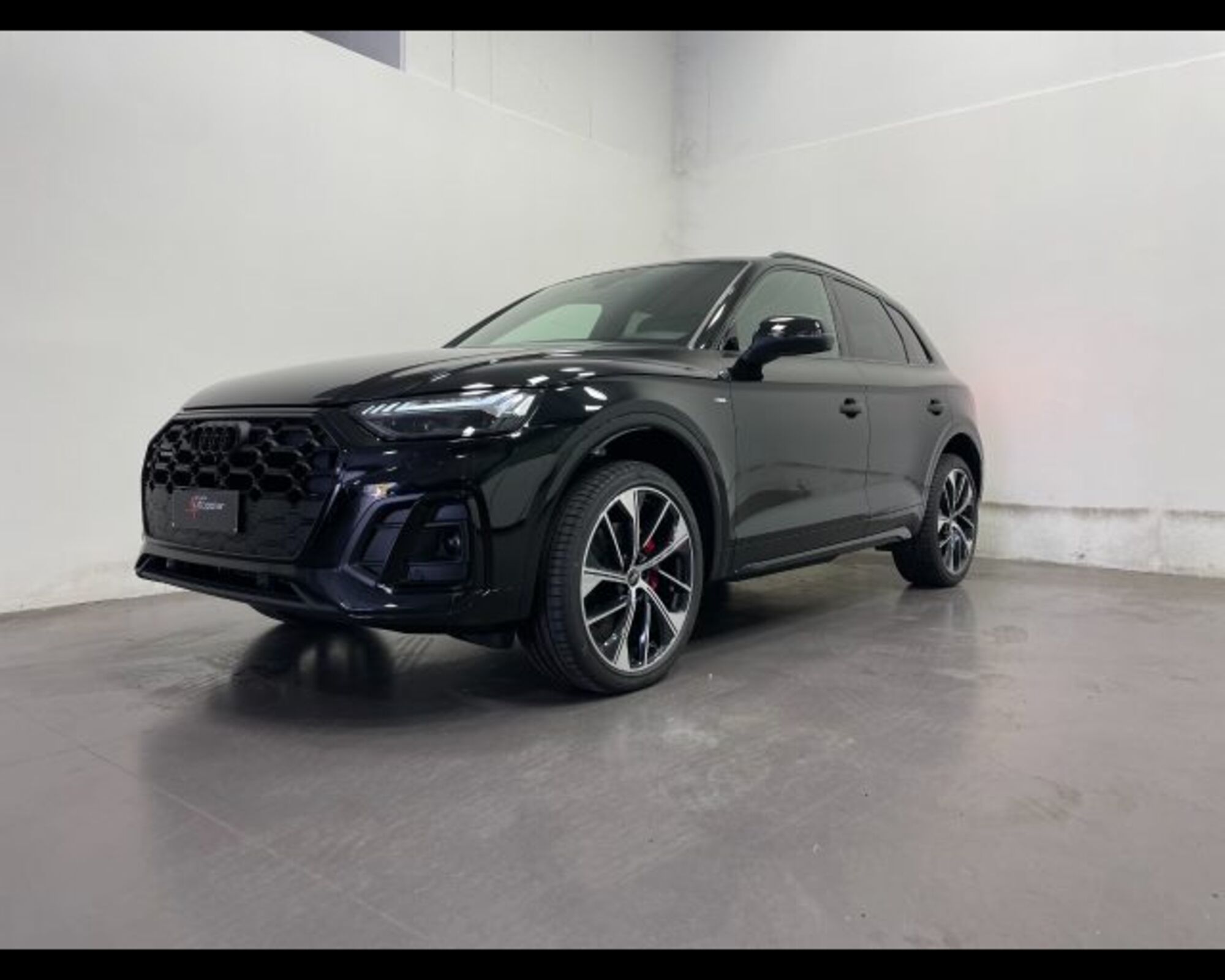 Audi Q5 40 2.0 tdi mhev 12V Identity Black quattro s-tronic nuova a Conegliano