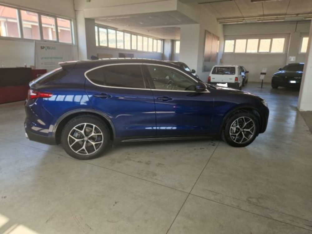 Alfa Romeo Stelvio usata a Terni (6)