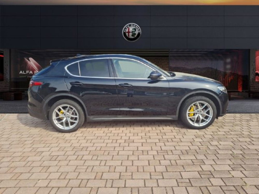 Alfa Romeo Stelvio usata a Monza e Brianza (4)