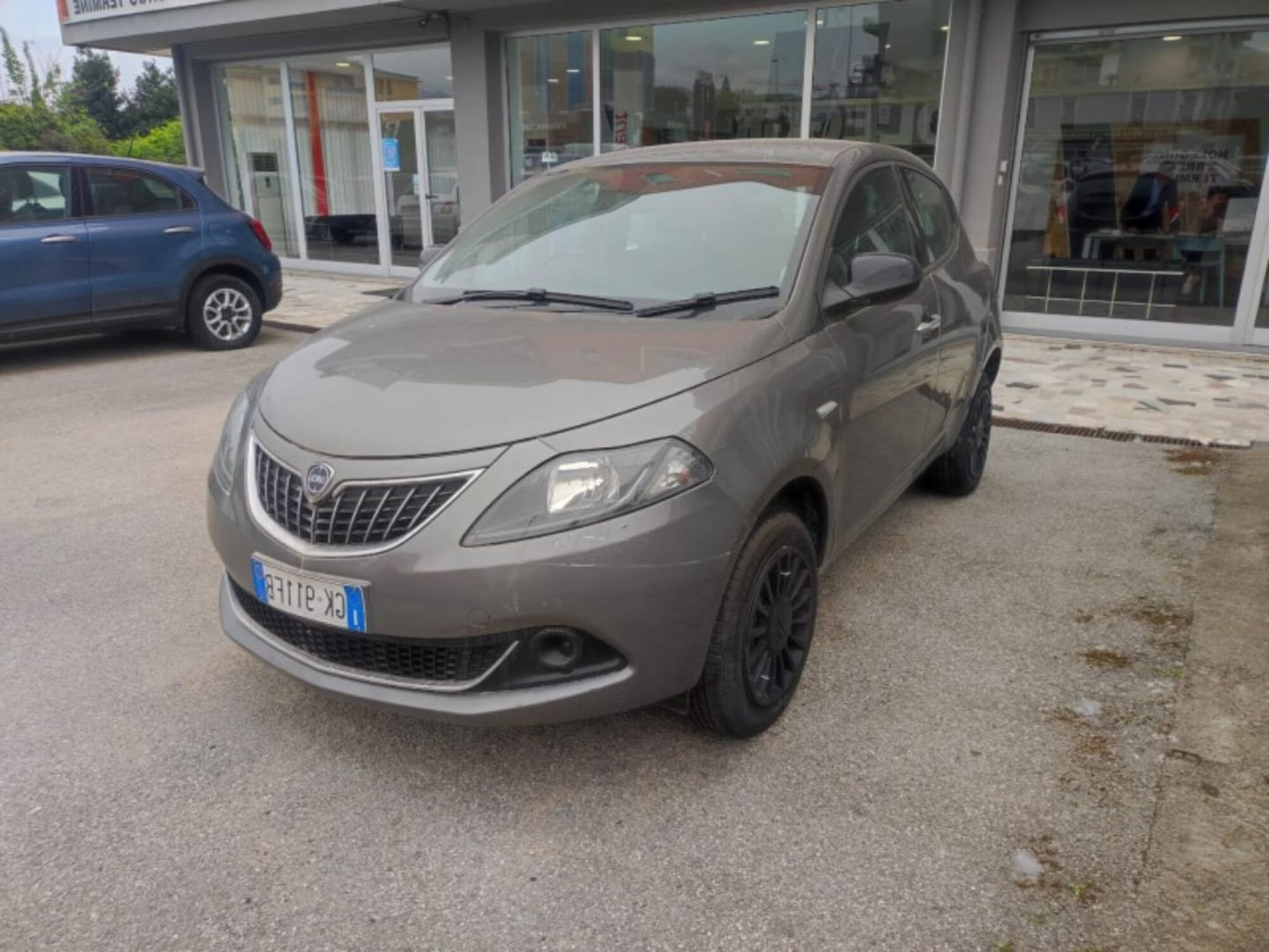 Lancia Ypsilon 0.9 TwinAir 5 porte Metano Ecochic Silver  del 2022 usata a Fisciano