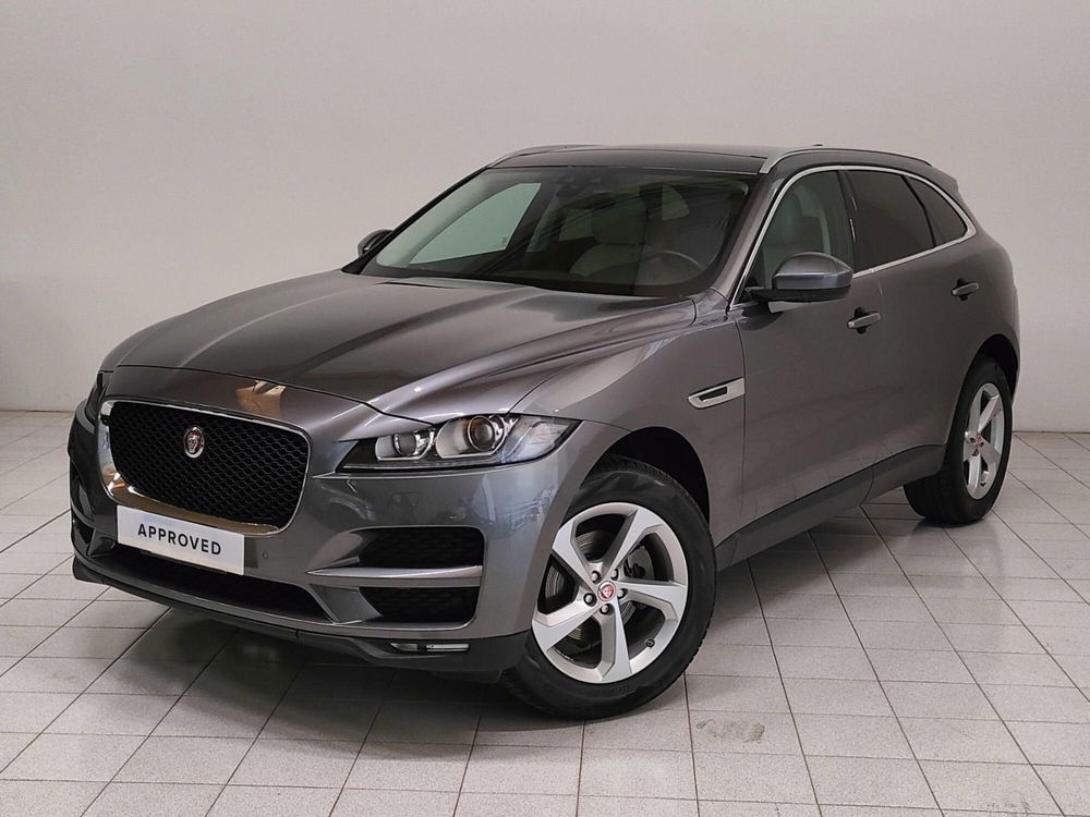 Jaguar F-Pace usata a Novara