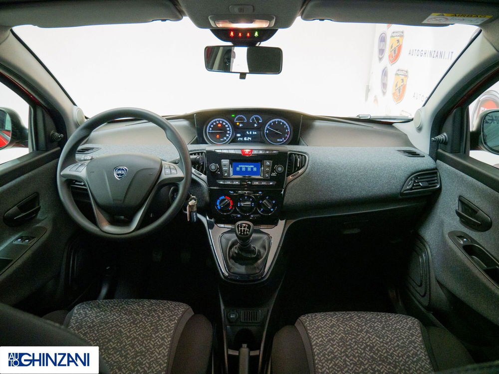 Lancia Ypsilon nuova a Bergamo (9)