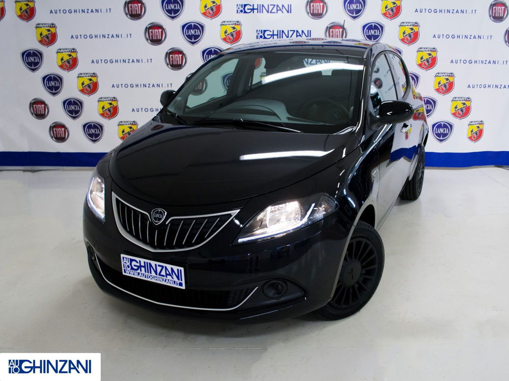 Lancia Ypsilon nuova a Bergamo (2)