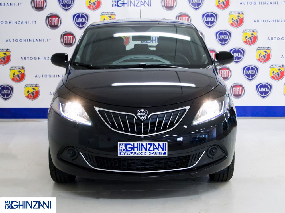 Lancia Ypsilon nuova a Bergamo (3)