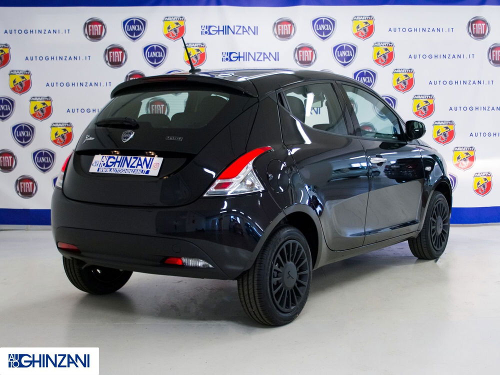 Lancia Ypsilon nuova a Bergamo (5)