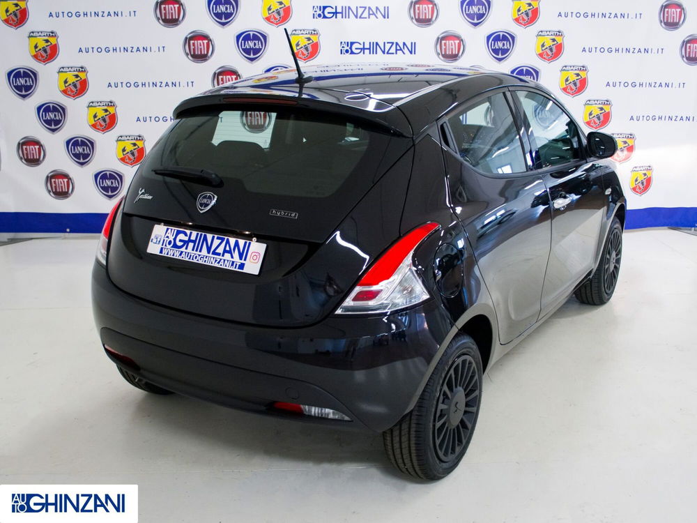 Lancia Ypsilon nuova a Bergamo (6)