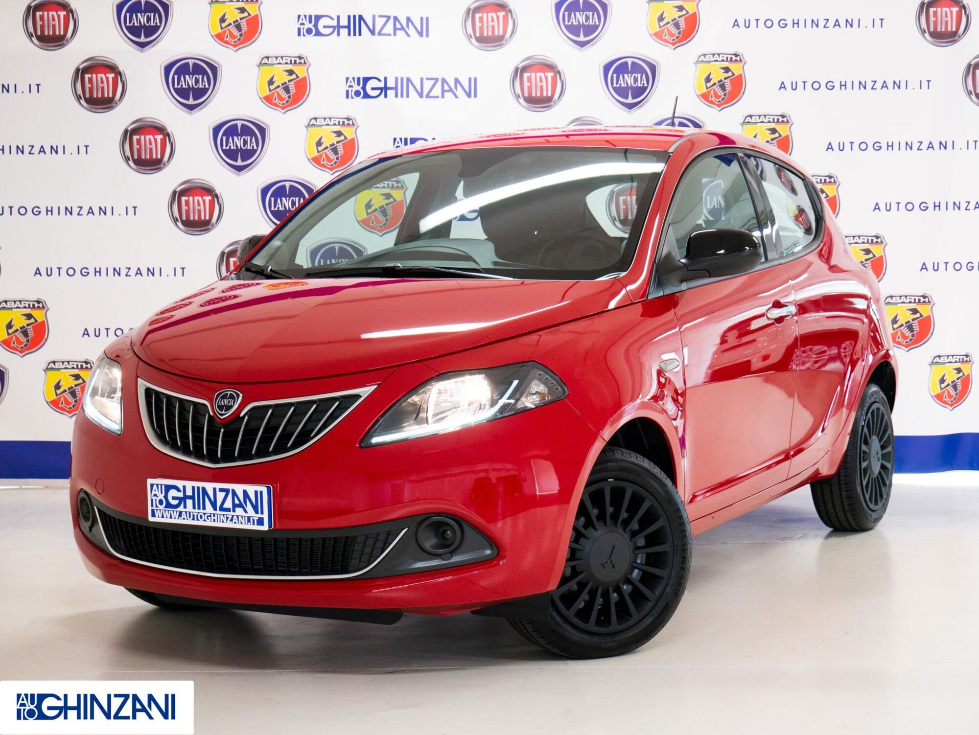 Lancia Ypsilon 1.0 FireFly 5 porte S&amp;S Hybrid Ecochic Silver  nuova a Calusco d&#039;Adda