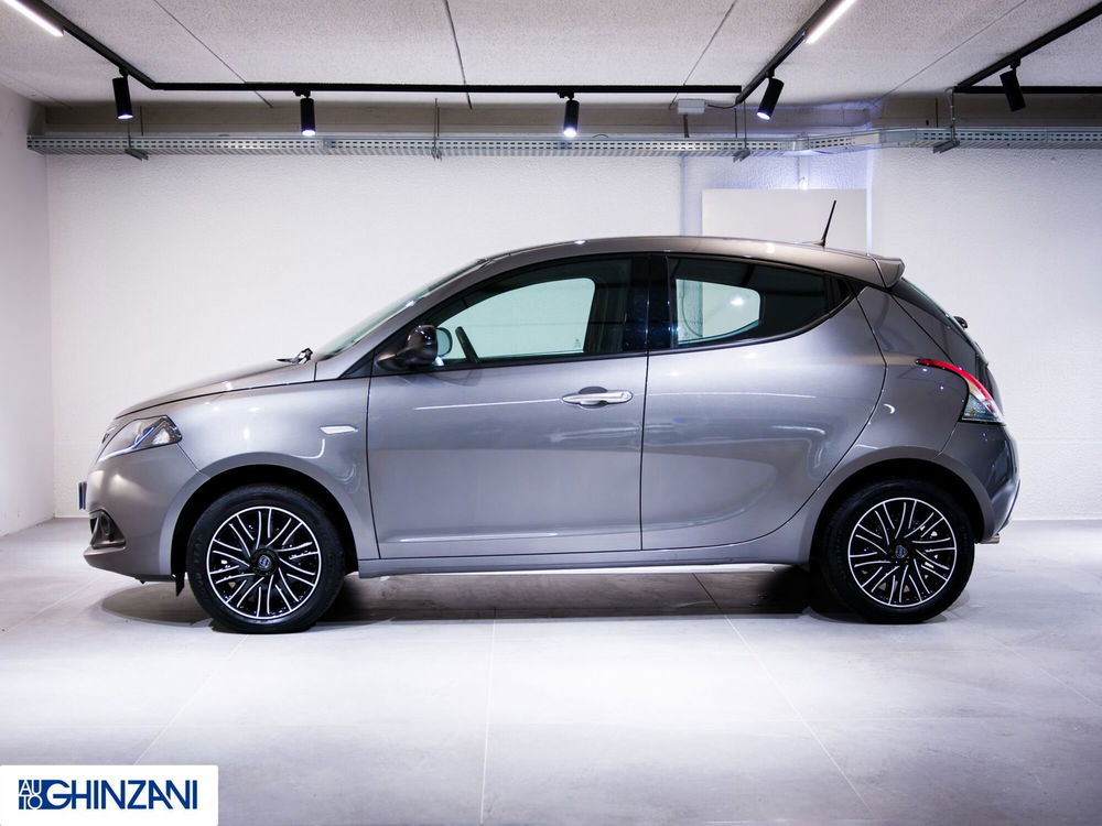 Lancia Ypsilon usata a Bergamo (4)