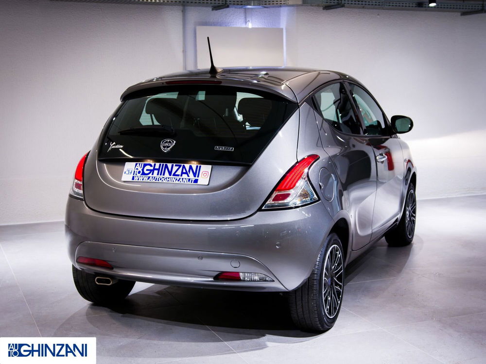 Lancia Ypsilon usata a Bergamo (7)