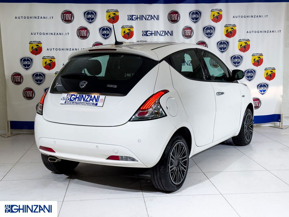 Lancia Ypsilon usata a Bergamo (6)