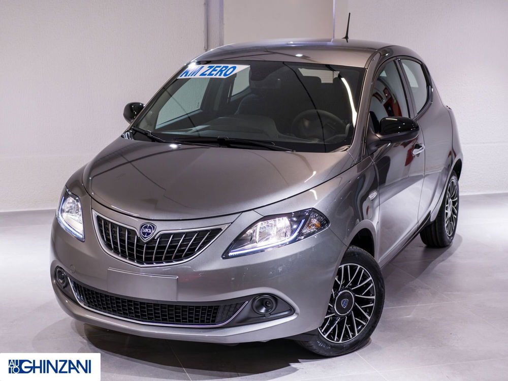 Lancia Ypsilon nuova a Bergamo (2)