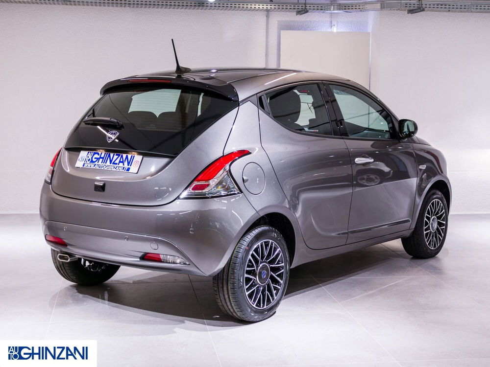 Lancia Ypsilon nuova a Bergamo (6)