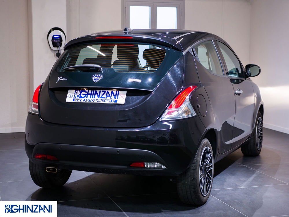 Lancia Ypsilon usata a Bergamo (6)