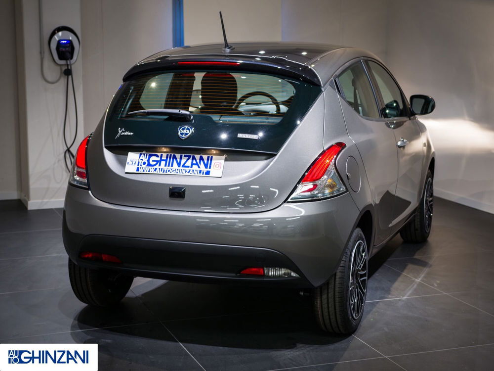 Lancia Ypsilon nuova a Bergamo (6)