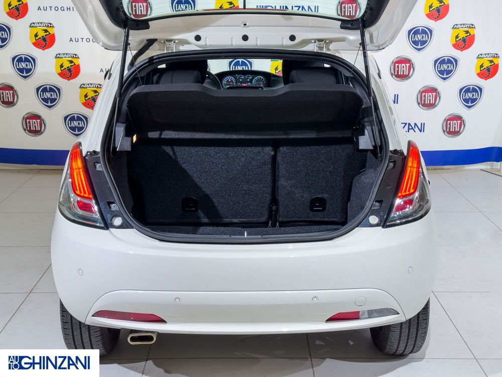 Lancia Ypsilon usata a Bergamo (14)