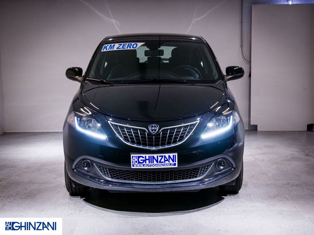 Lancia Ypsilon nuova a Bergamo (3)