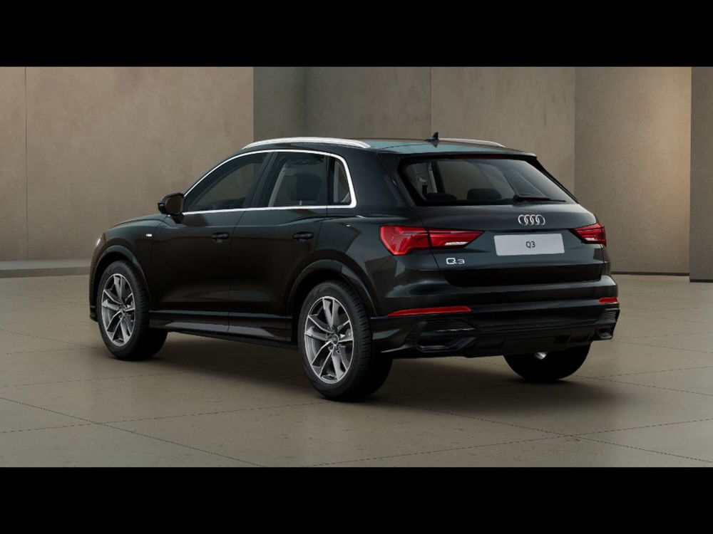 Audi Q3 Sportback nuova a Livorno (2)