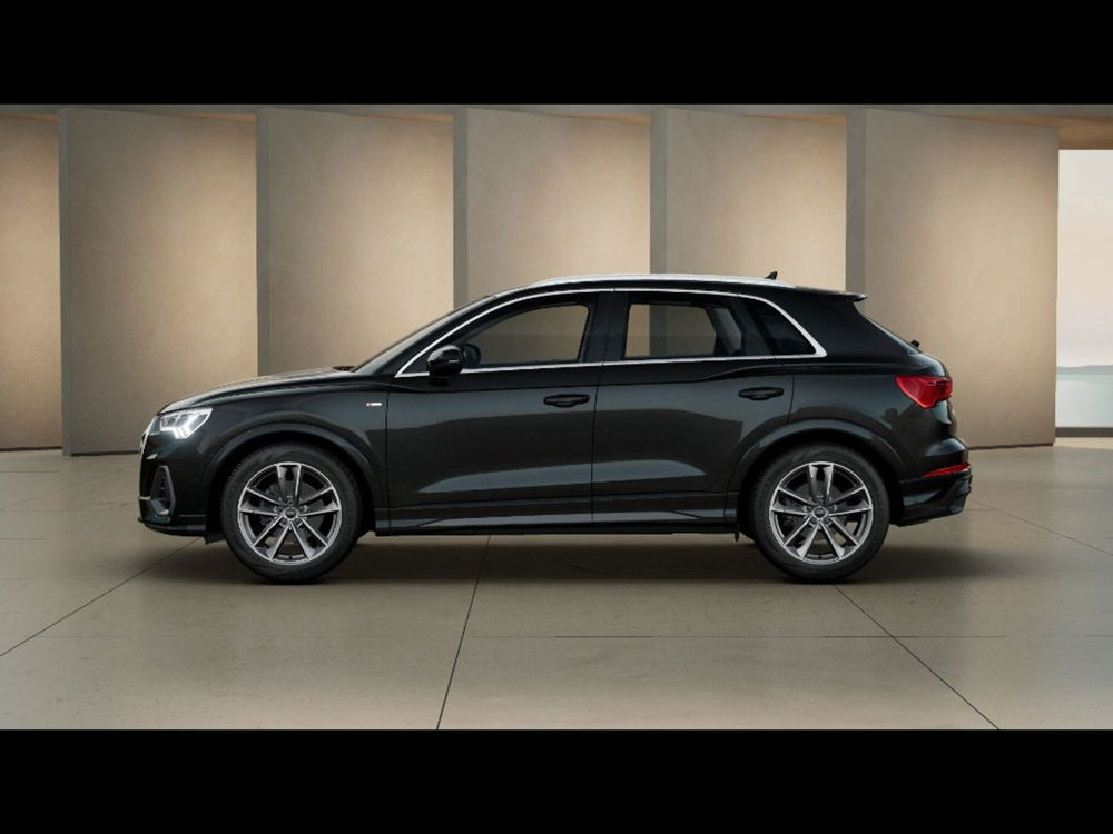 Audi Q3 Sportback nuova a Livorno (3)