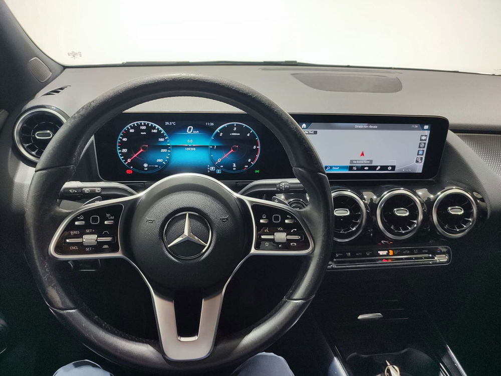 Mercedes-Benz GLA SUV usata a Napoli (6)