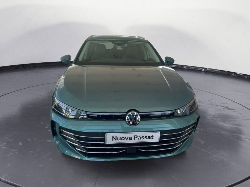 Volkswagen Passat nuova a Potenza (3)