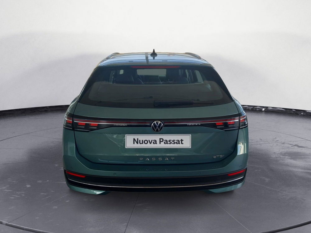 Volkswagen Passat nuova a Potenza (6)