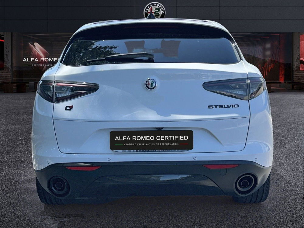 Alfa Romeo Stelvio usata a Pescara (4)