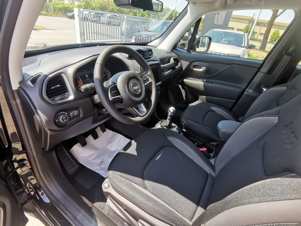 Jeep Renegade nuova a Arezzo (11)