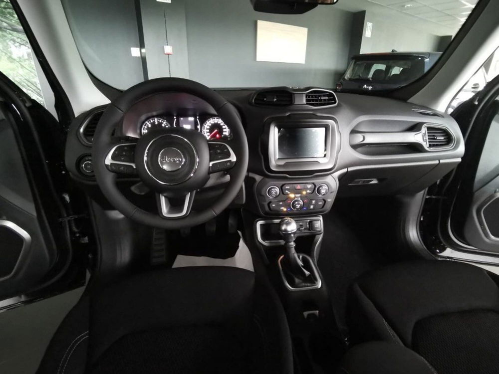 Jeep Renegade nuova a Arezzo (7)