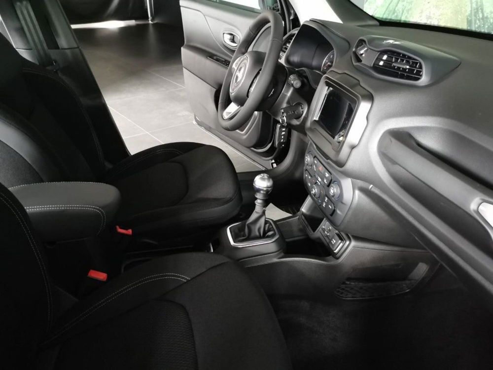 Jeep Renegade nuova a Arezzo (9)