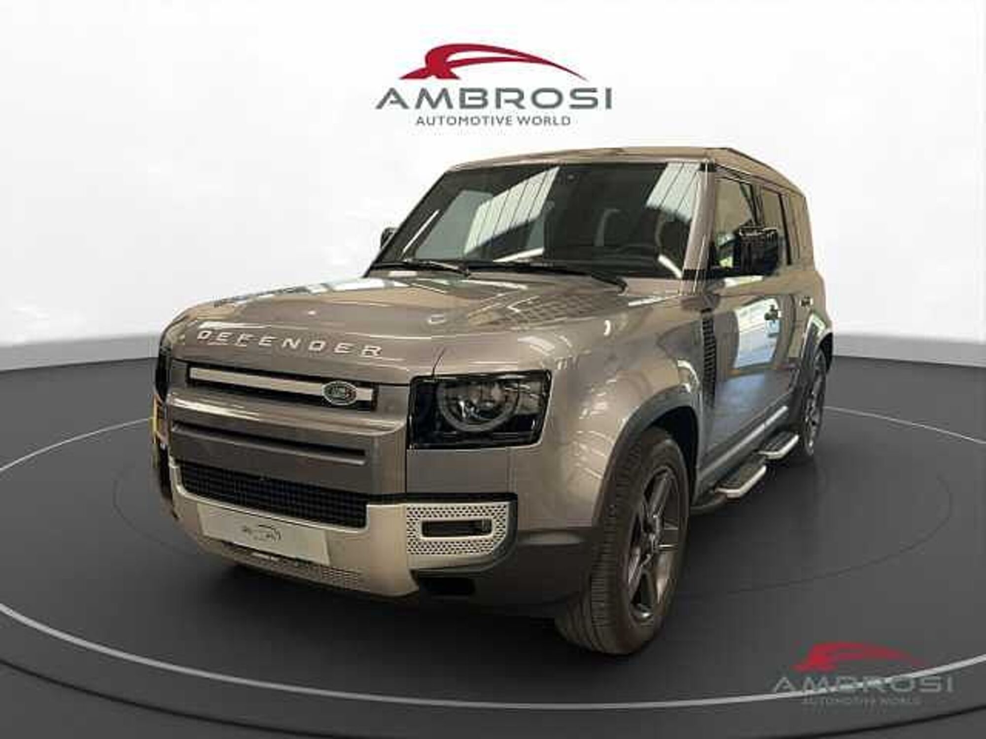 Land Rover Defender 110 2.0 SD4 AWD Auto SE del 2023 usata a Viterbo