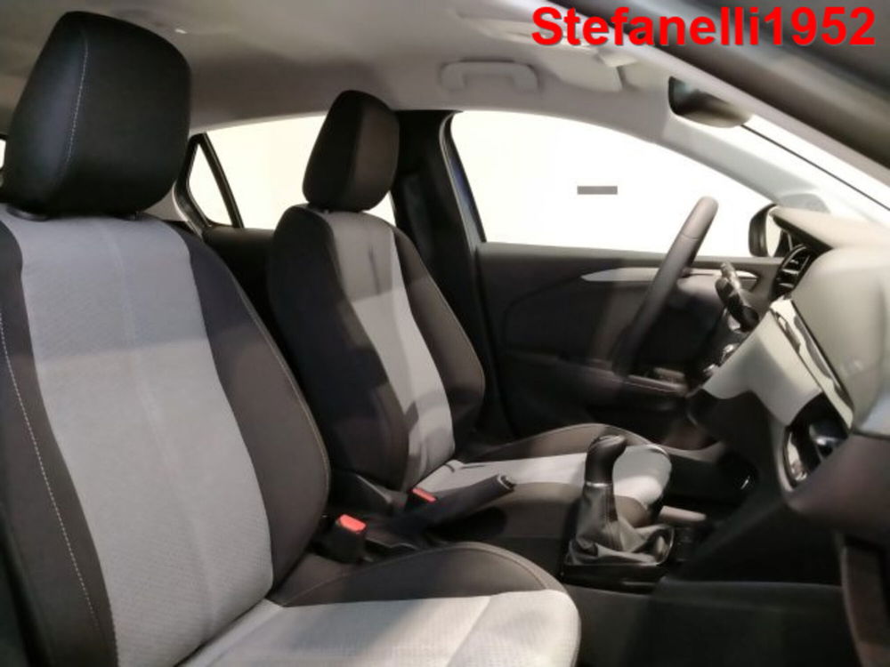 Opel Corsa nuova a Bologna (16)