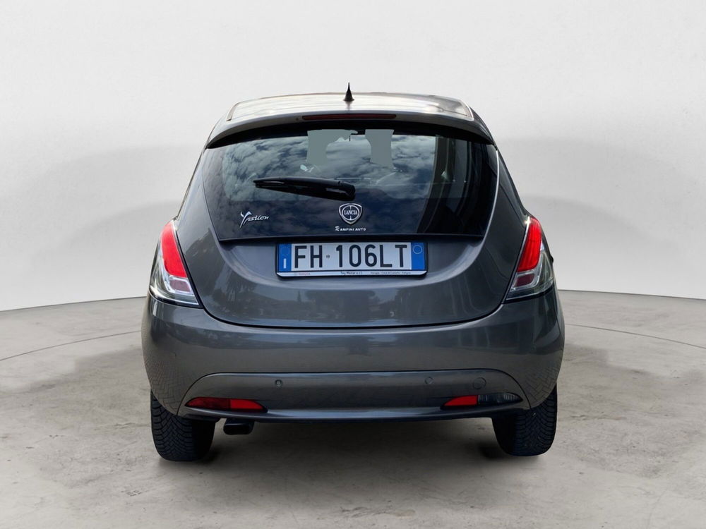 Lancia Ypsilon usata a Perugia (15)