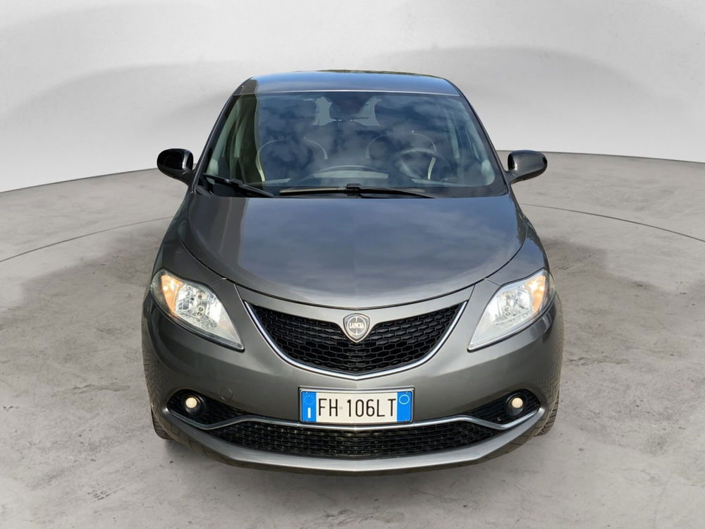 Lancia Ypsilon usata a Perugia (4)