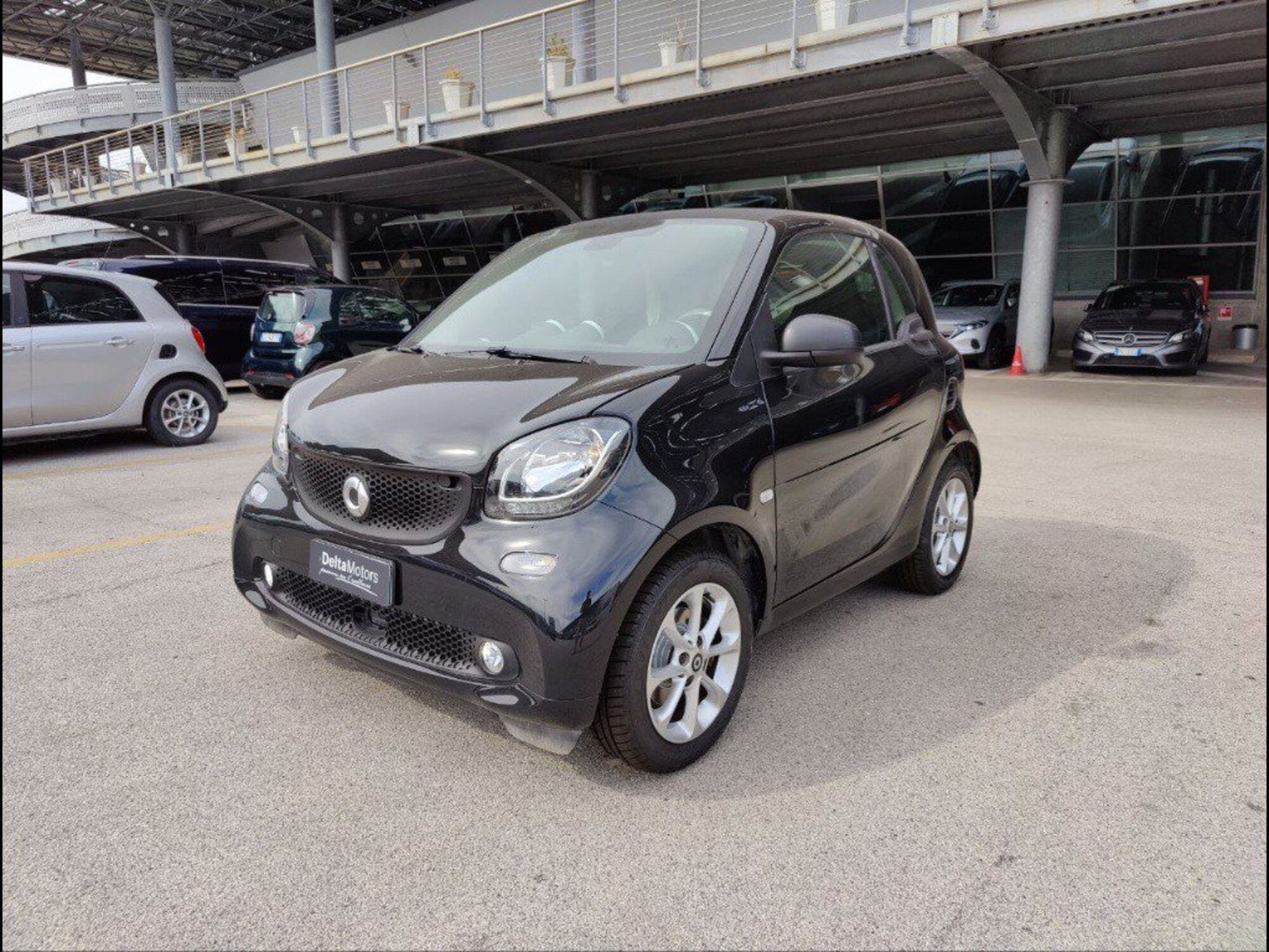 smart Fortwo 70 1.0 twinamic Youngster  del 2018 usata a Ancona