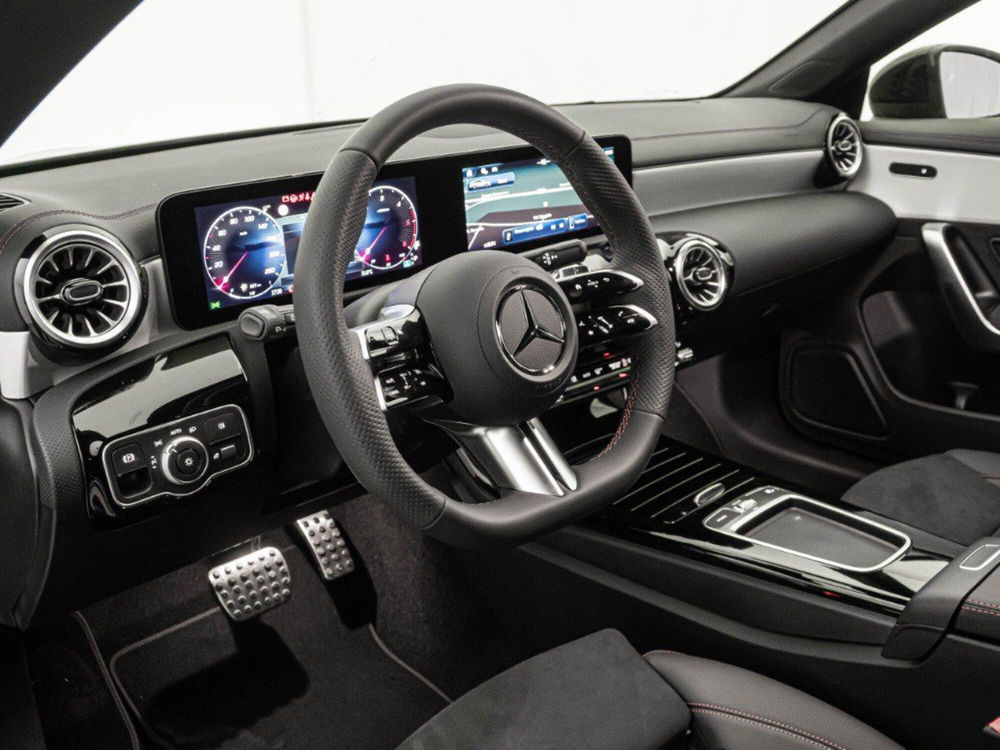 Mercedes-Benz CLA Shooting Brake nuova a Macerata (13)