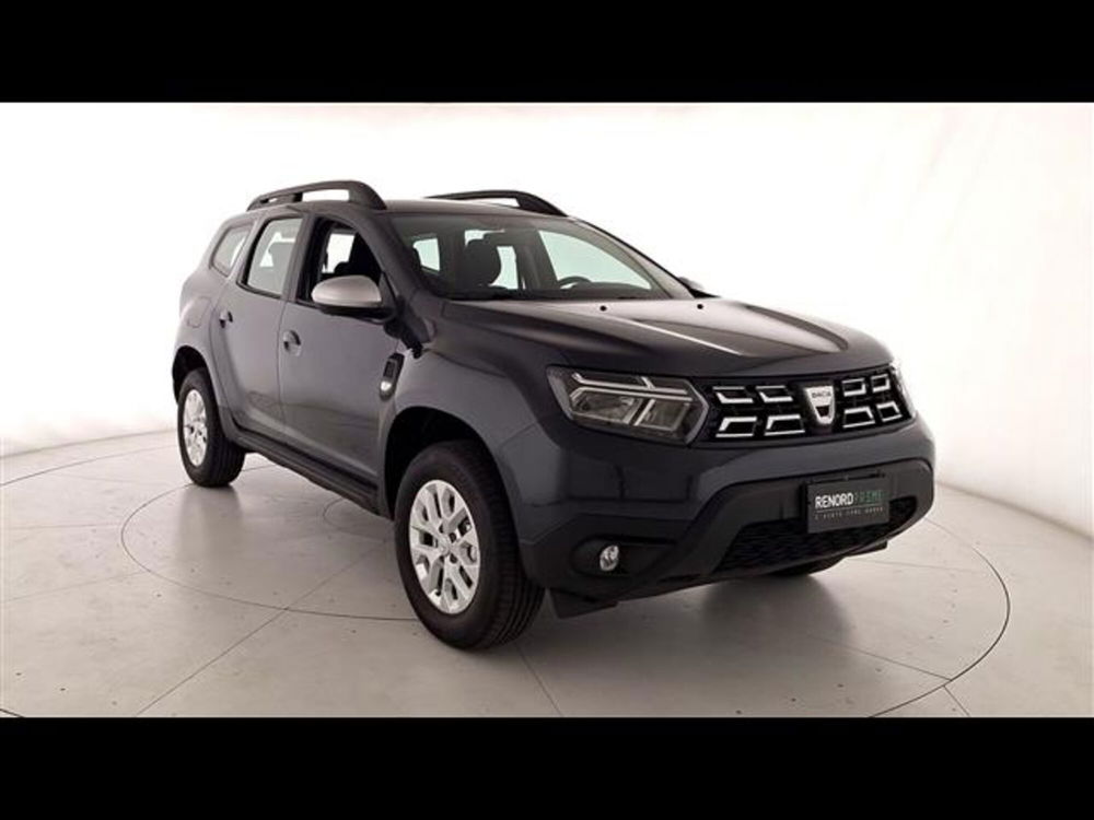 Dacia Duster nuova a Milano (2)