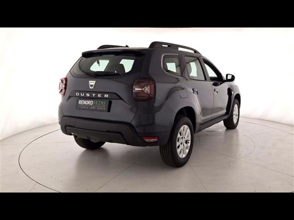 Dacia Duster nuova a Milano (3)