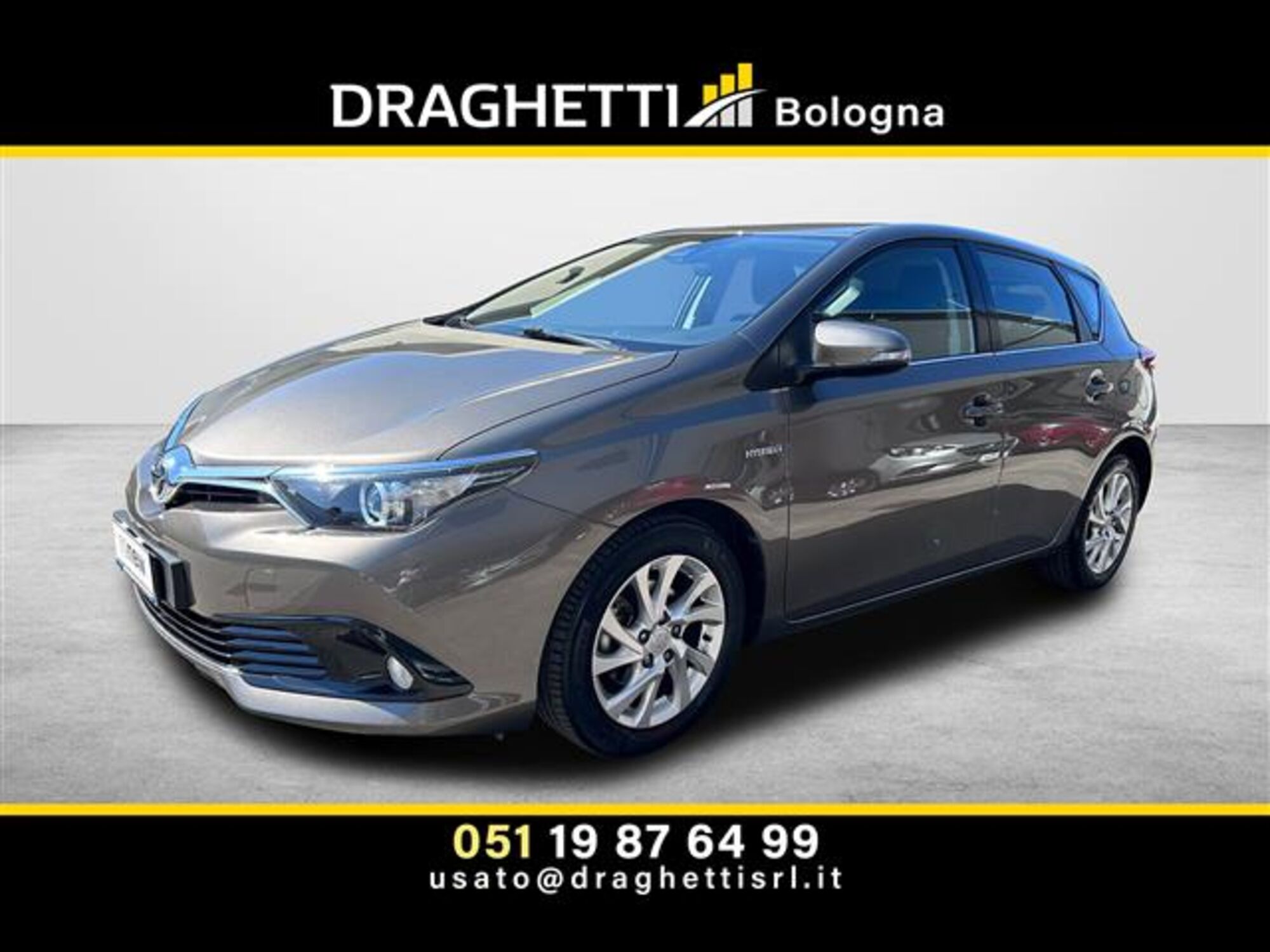 Toyota Auris 1.8 Hybrid 5 porte Lounge del 2017 usata a Bologna